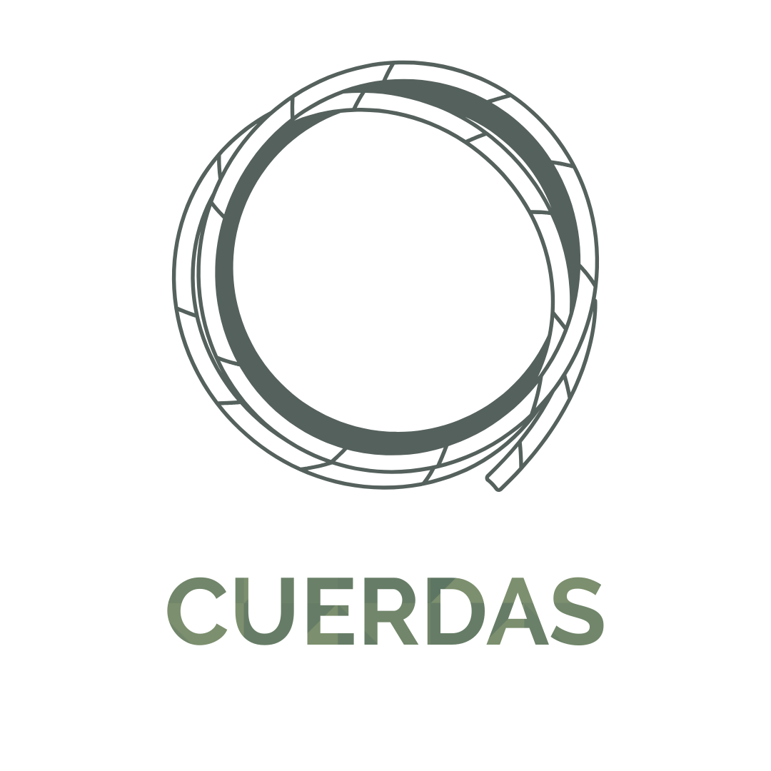 Mejora tu rendimiento con nuestra colección de cuerdas de tenis de alta calidad. Ofrecemos opciones para todo tipo de jugadores, desde aquellos que buscan potencia y control, hasta quienes necesitan mayor spin y comodidad en cada golpe.