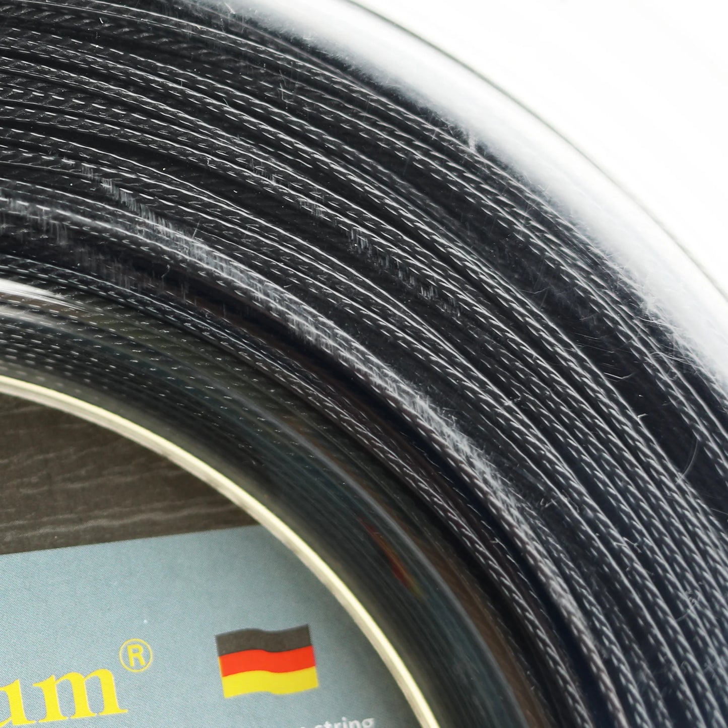 Rollo cuerda Kirschbaum Pro Line Rough 1.25 de 200m, spin y control para jugadores ofensivos.