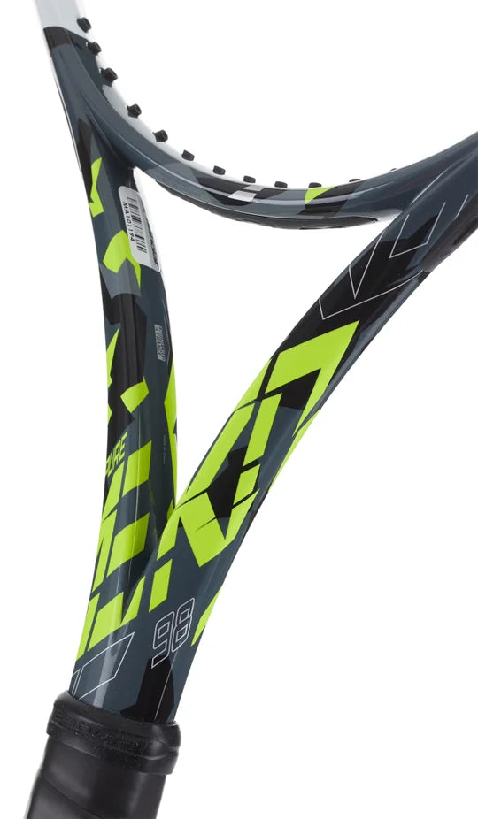Raqueta Babolat Pure Aero 98 Alcaraz, diseño exclusivo con potencia y spin.
