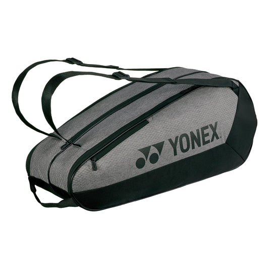 Bolso Yonex Team 6R con amplio compartimento principal para equipo y raquetas.