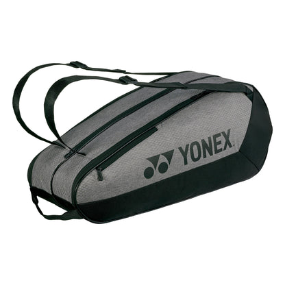 Bolso Yonex Team 6R con amplio compartimento principal para equipo y raquetas.