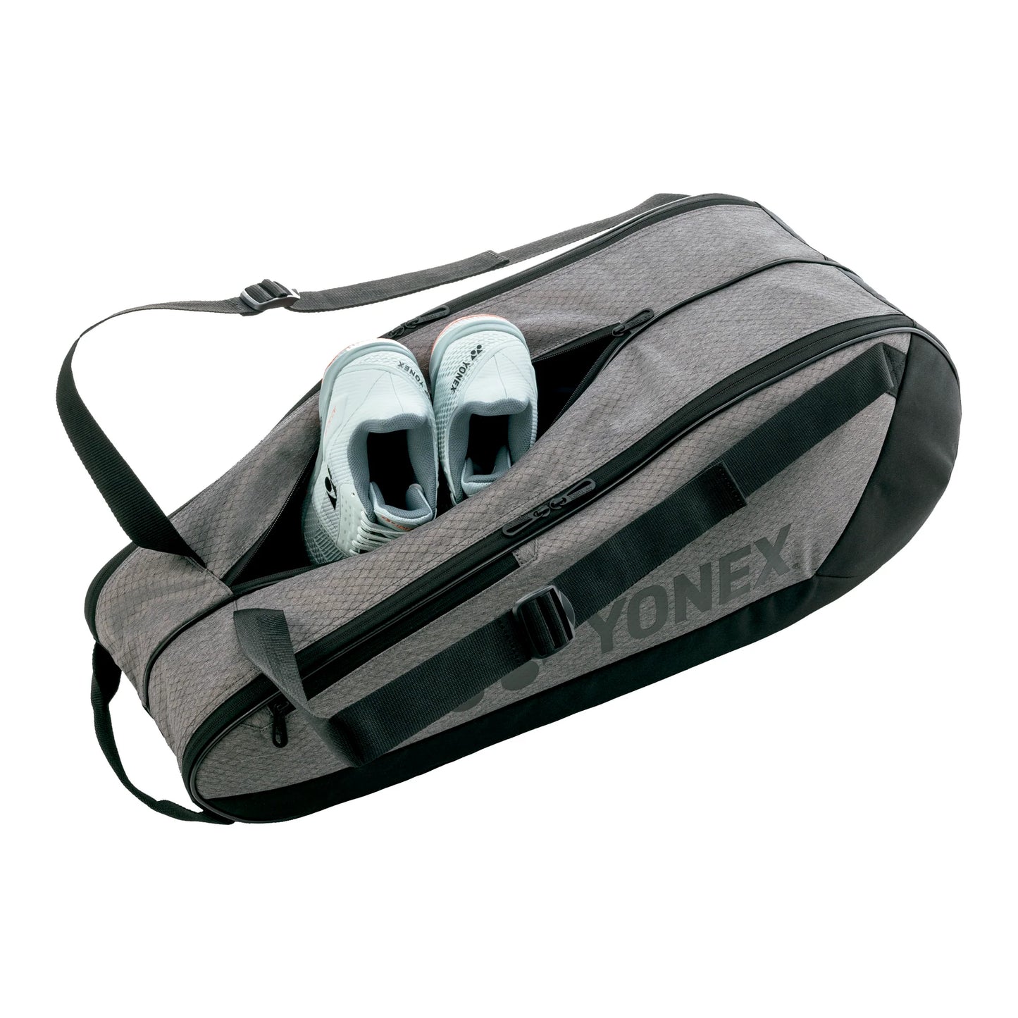 Bolso Yonex Team 6R con amplio compartimento principal para equipo y raquetas.