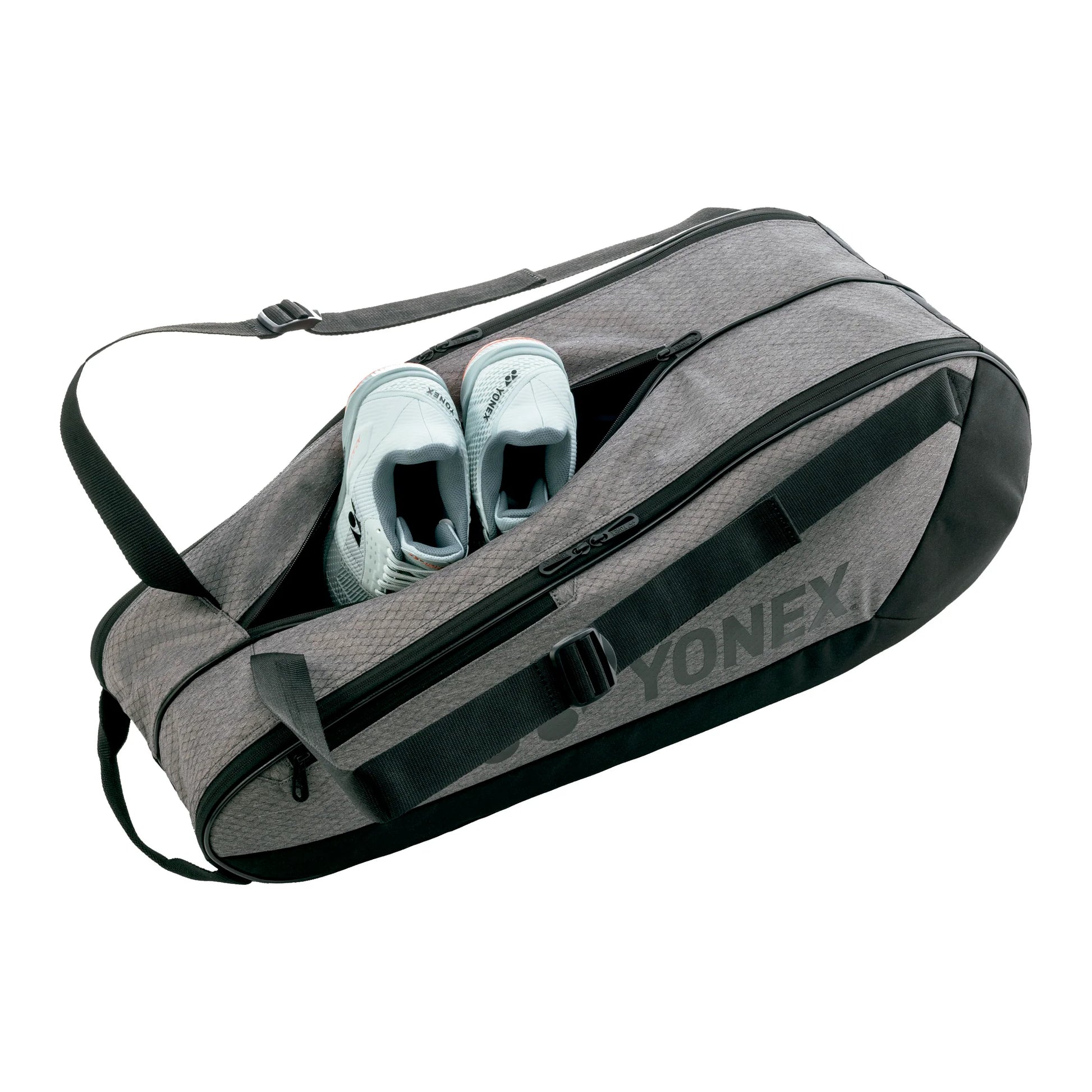 Bolso Yonex Team 6R con amplio compartimento principal para equipo y raquetas.