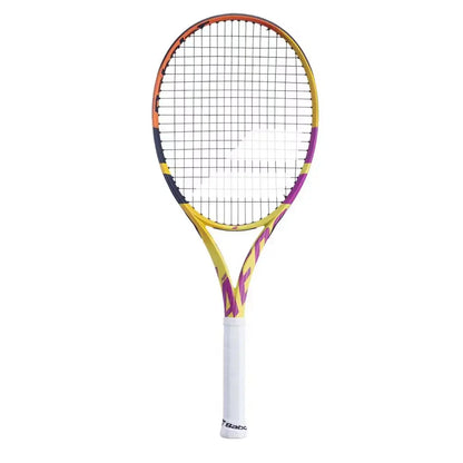 Raqueta Babolat Pure Aero Lite Rafa en amarillo y morado, ligera y potente.