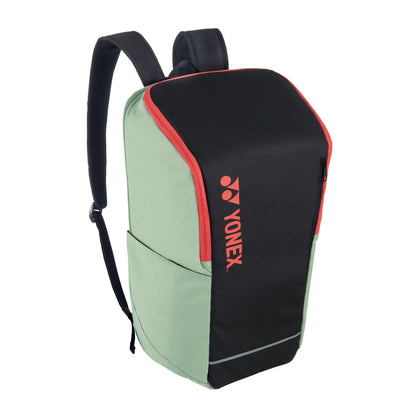 Mochila Yonex Team 42312S con espacio dedicado para llevar una raqueta de tenis.