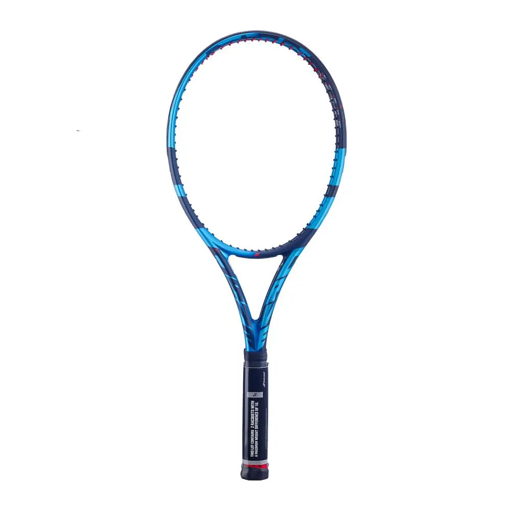 Babolat Pure Drive 98 con marco aerodinámico para mayor estabilidad y control.