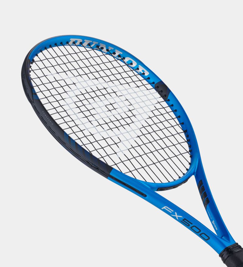 Raqueta Dunlop FX 500 con patrón 16x19 para potencia y control en cada golpe.