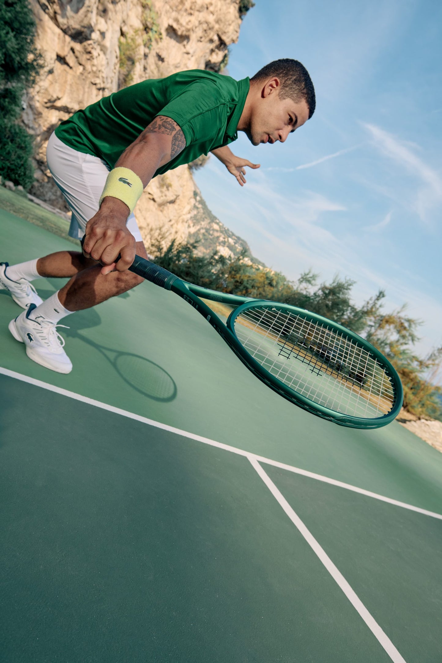 Lacoste L23 con marco aerodinámico y detalles exclusivos en el diseño