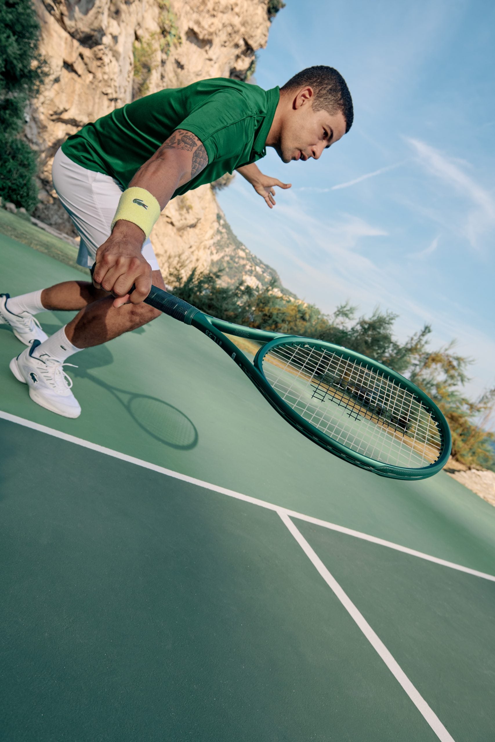 Lacoste L23 con marco aerodinámico y detalles exclusivos en el diseño