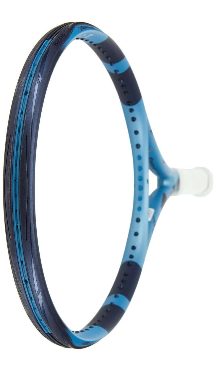 Babolat Pure Drive Lite Gen 11 con diseño aerodinámico para mayor velocidad y estabilidad.