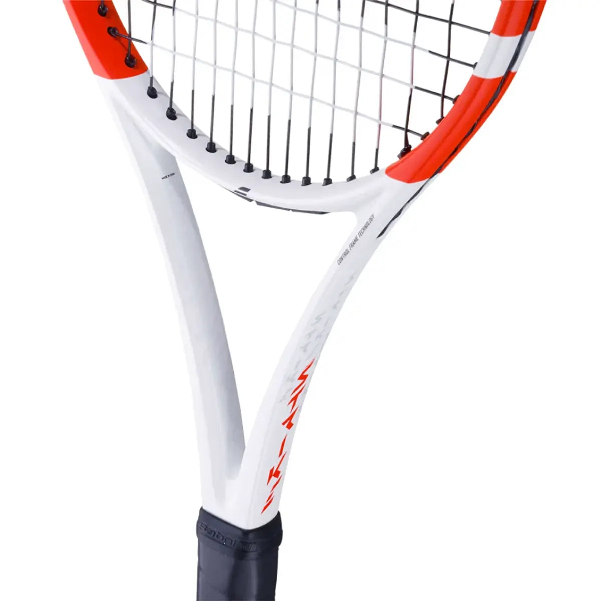 Babolat Pure Strike Gen 4 con Control Frame para mayor estabilidad en cada golpe.