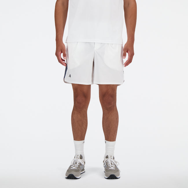 Shorts New Balance Tournament Blanco – diseño limpio y técnico